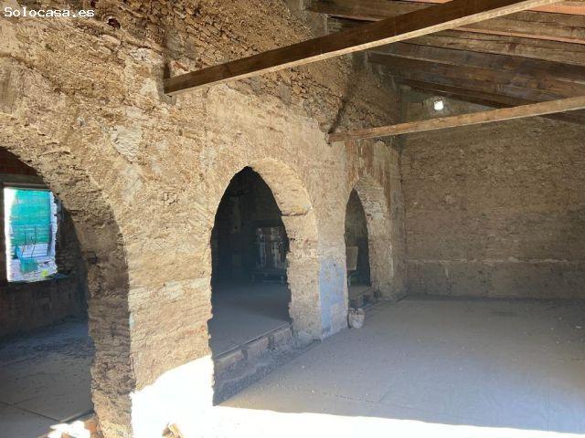 MAGNÍFICA PROPIEDAD EN CASCO HISTÓRICO PARA REFORMAR