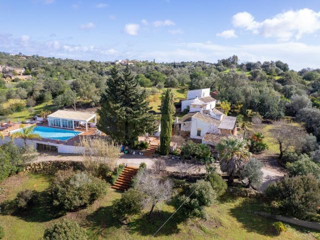 Magnifica quinta de charme com piscina situada perto de Monc. 160m² Quelfes
