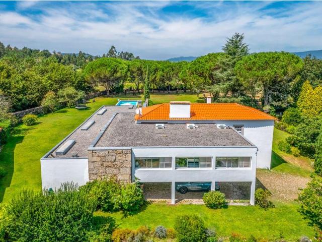 Magnífica Quinta T5 com Piscina 585m² Vila Franca