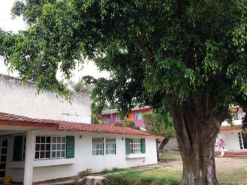 Magnifica residencia, disfrute la tranquilidad de Cuernavaca!