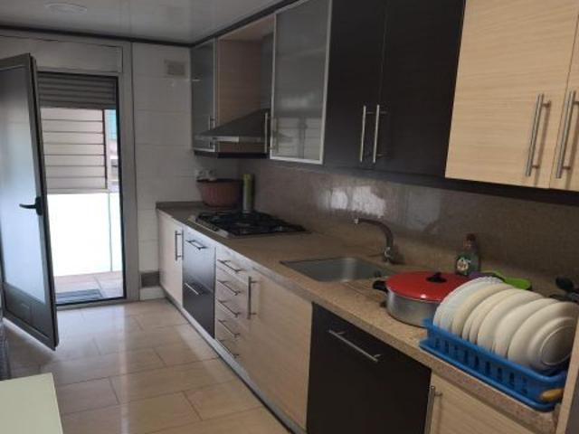 Magnifica vivienda en Torrassa: Comodidad y Estilo a Pasos del Metro