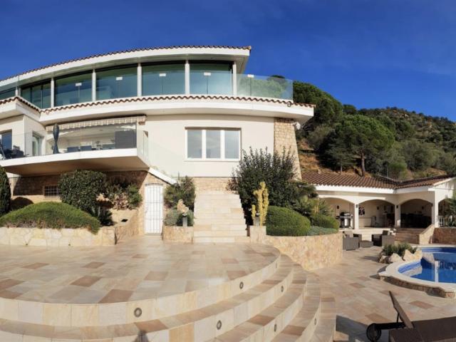 Magnífica villa con fabulosas vistas panorámicas sobre la Ba. 480m² Pau