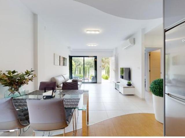 Magnifica villa de 2 dormitorios a tan solo 5 min de Zenia Boulevard