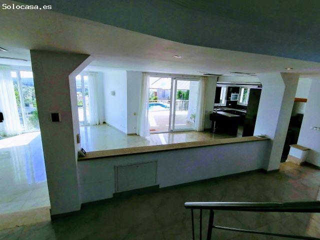 MAGNIFICA VILLA EN SANTA PONSA