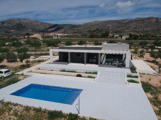Magnífica villa nueva hecha a medida en Hondón de las Nieves. 165m² Hondón de las Nieves