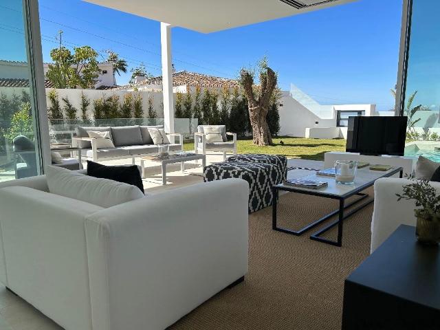 MAGNIFICAS VILLAS DE OBRA NUEVA CON VISTAS AL MAR EN VALDEOLLETAS MARBELLA