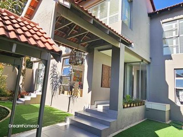 magnificent 4 bedroom cluster in san.