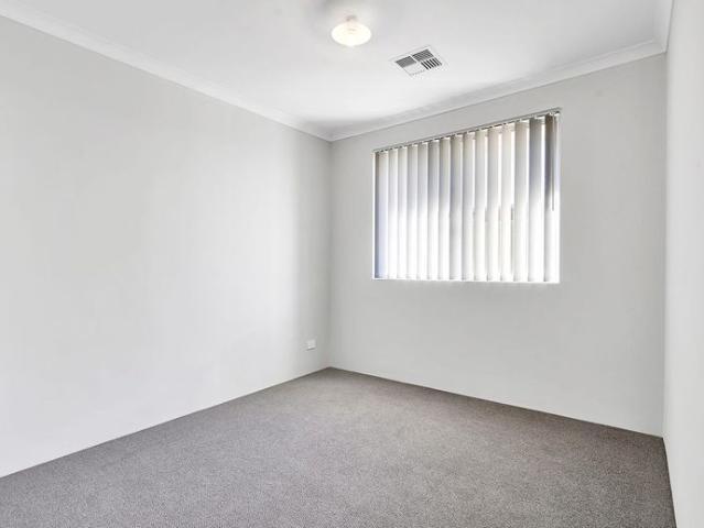 MAGNIFICENT 4X2 FAMILY HOME IN PORT KENNEDY