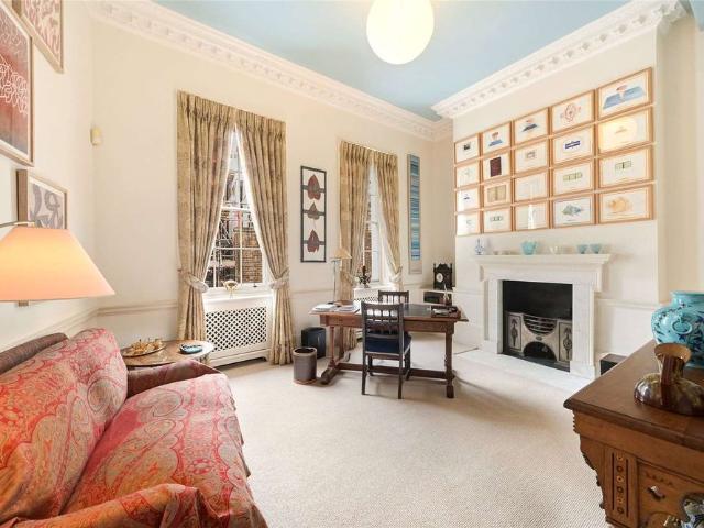 Magnificent 5 bedroom family home, enviably situated in a highly prestigious yet discreet location, just moments from St. James's Park