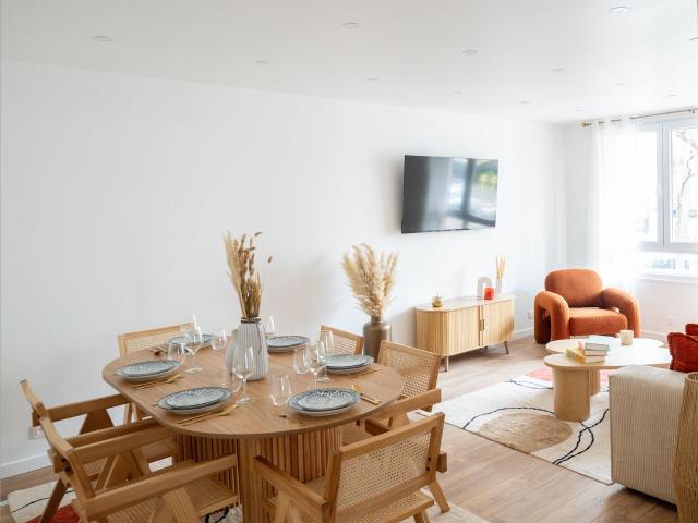 Magnificent 6P Apartment/Parking Nation BM, Paris Amsterdam Apartments for Rent