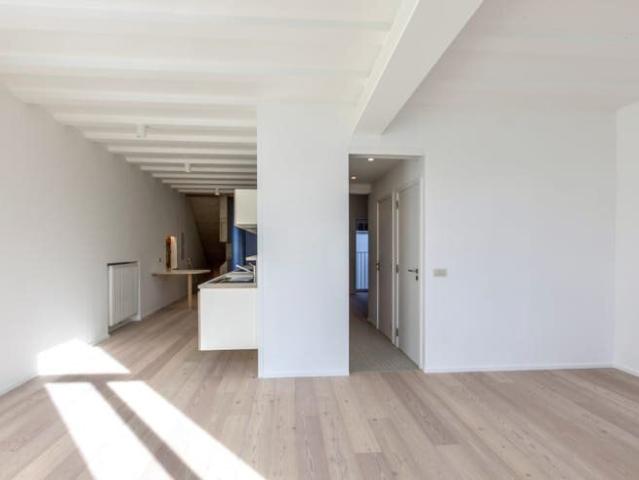 Magnificent 1 bedroom flat + study Sainte Catherine