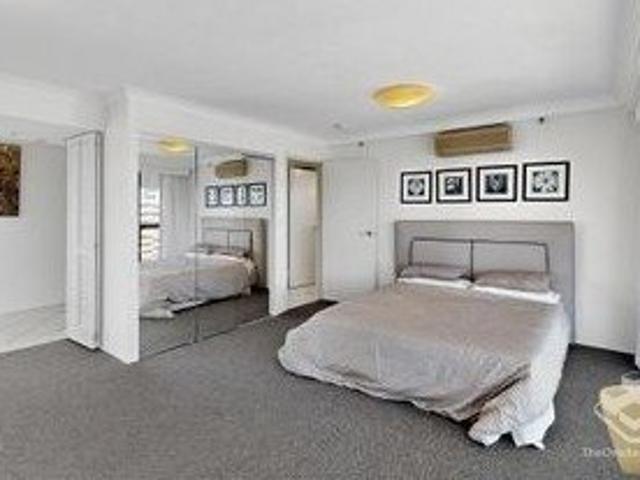 MAGNIFICENT 29TH FLOOR WATERFRONT SKY HOME WITH STUNNING 270 DEGREE NORTH FACING PANAROMIC SUNSETS