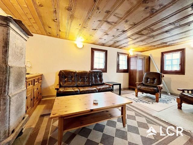 Magnificent 2.5 room apartment furnished Wood stove Lots of character