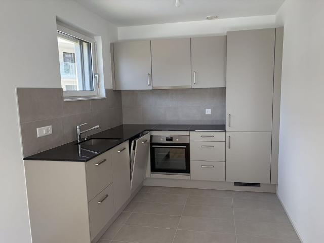 Magnificent 2.5 room apartment on the 1st floor of a new building with balcony