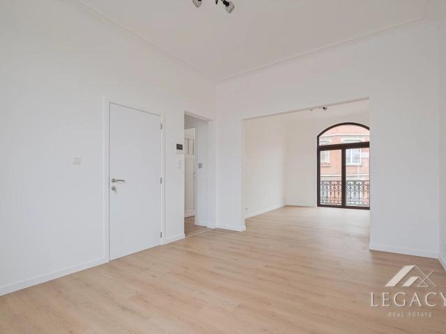 Magnificent 3 BR duplex completely renovated!