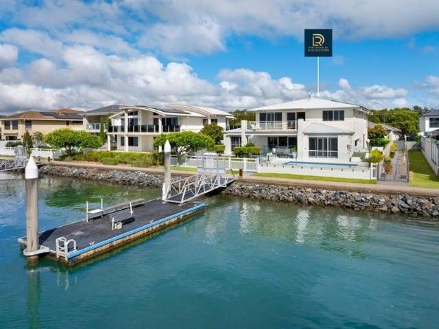 Magnificent Waterfront Residence Richmond River Frontage