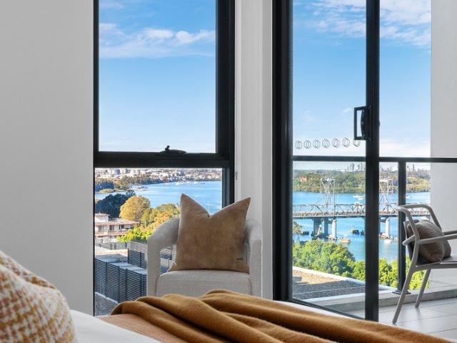 Magnificent waterview home in the sky
