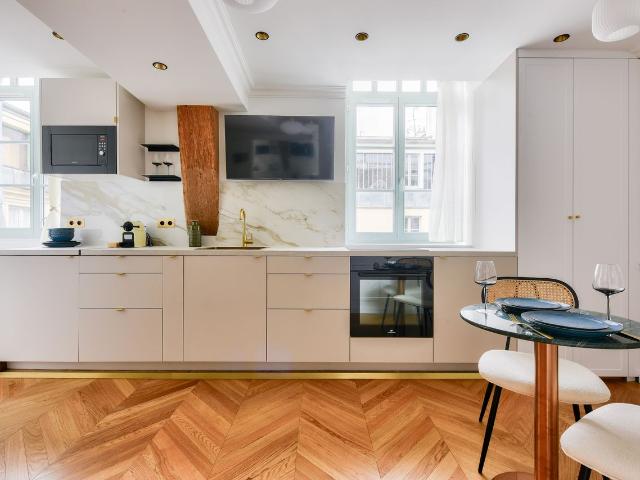 Magnificent apartment at the Palais Royal, Paris Amsterdam Apartments for Rent