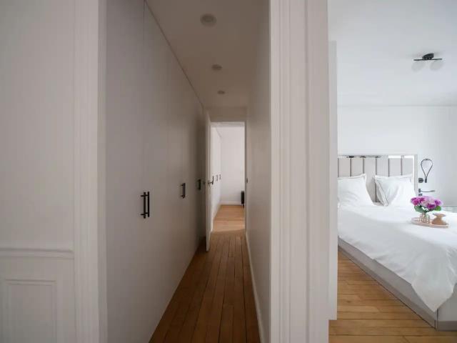 Magnificent apartment in the 16th arrondissement, Paris Amsterdam Apartments for Rent