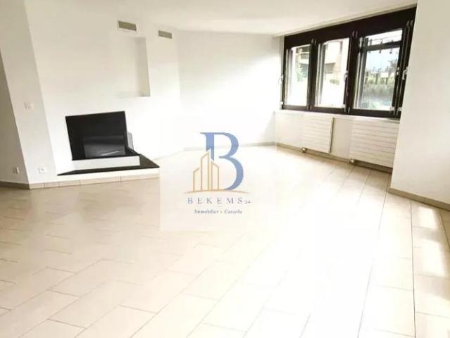 Magnificent apartment Lake view Privileged location
