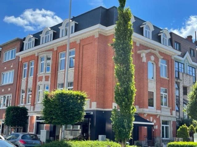 Magnificent apartment near Pétillon