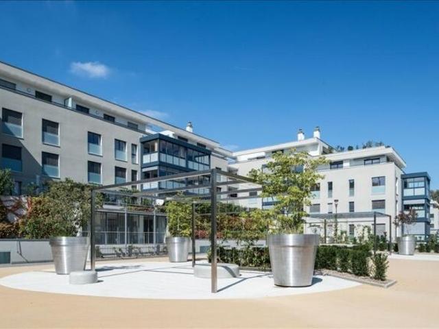 Magnificent appartment3.5 rooms – with terrace and Wintergarden