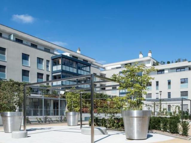 Magnificent appartment3.5 rooms with terrace and Wintergarden