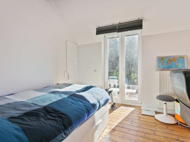 Magnificent Art Deco house to share Elise