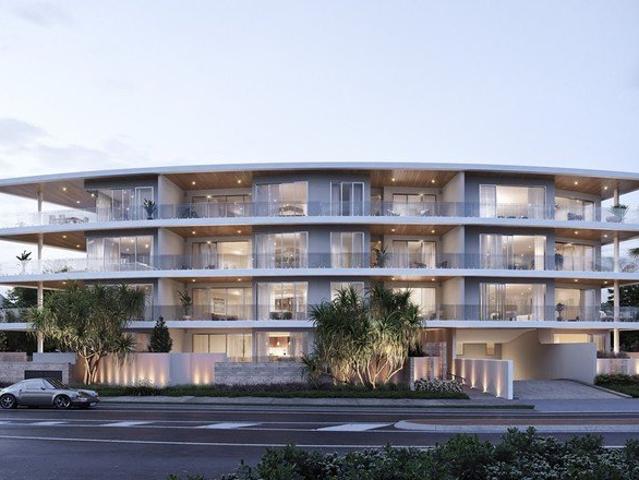 Magnificent beachfront apartment