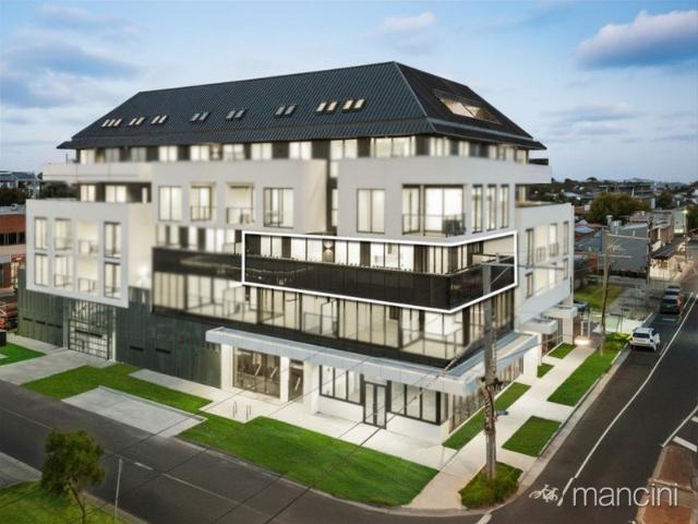 Magnificent Corner Unit Steps from Altona Beach