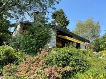Magnificent detached villa unfurnished or furnished your choice with splendid view of the lake in Féchy