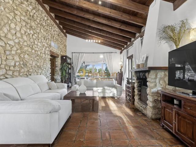 MAGNIFICENT FINCA RENTED 30 KM FROM SEVILA FOR LONG TERM