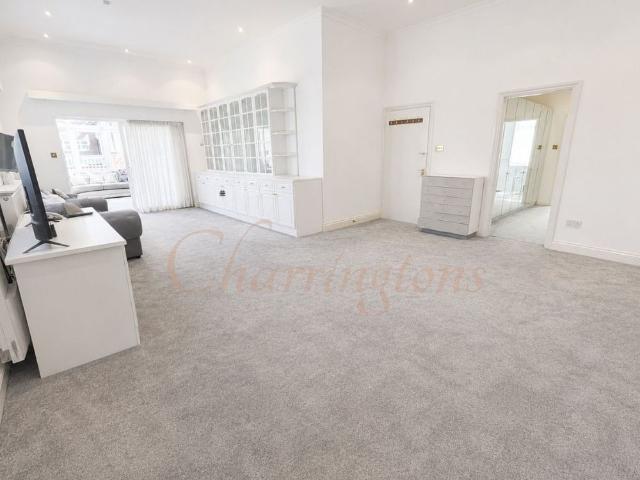 Magnificent Gated Six Bedroom Detached Residence with Indoor Swimming Pool