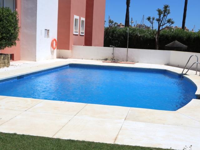 Magnificent ground floor south facing apartment in Sotogrande Marina for rent, with AYLING Sotogrande