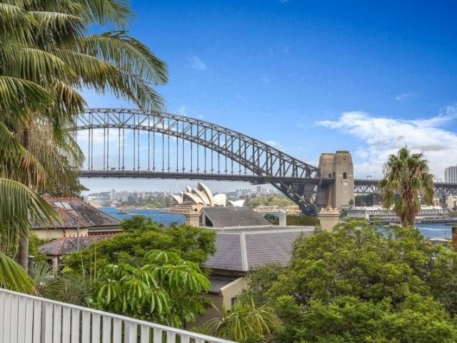 Magnificent Designer Elegance with Harbour Views and Lift Access