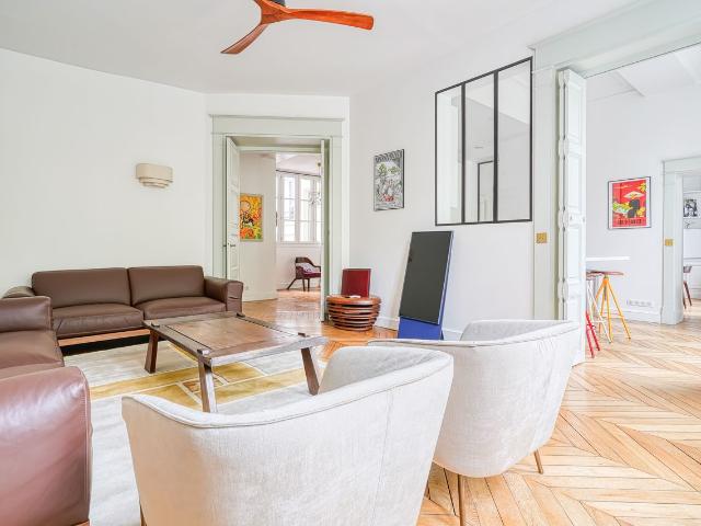 Magnificent large duplex apartment 6 bedrooms in the heart of Saint Germain, Paris 6th arrondissement, with elevator, Paris Amsterdam Apartments for Rent