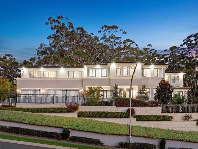 Magnificent Luxury Living on 2,000sqm in the Heart of Castle Hill