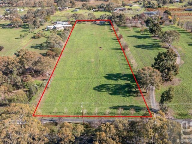 Magnificent site, with shed, on 3.5 acres approx.