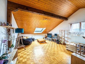 Magnifigue logement mansardé à lour à Granges Paccot!