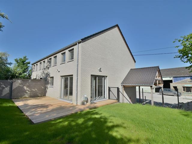 Magnifique maison 3CH avec jardin!