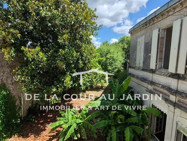 Magnifique maison bourgeoise à rafraichir. 310m² Valence d'Agen