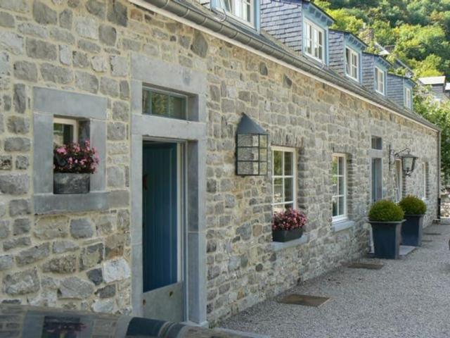 Magnifique maison dans endroit très vert et calme