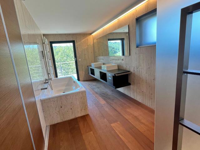 House with 6.5 rooms on sale in Coeuve 295 m² | dreamo. Ch