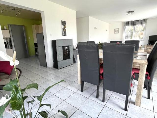 Magnifique maison de 234 m2 à MAGNY VERNOIS 2 habitations, 5
