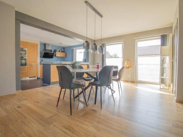 MAGNIFIQUE MAISON DE TYPE BEL ETAGE 2 CHAMBRES AVEC TERASSE
