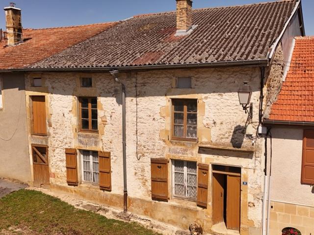 Magnifique Maison de Village à rénover. TAILLY 08