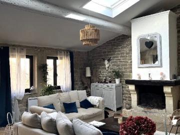 Magnifique maison de caractère avec remise, patio et piscine c
