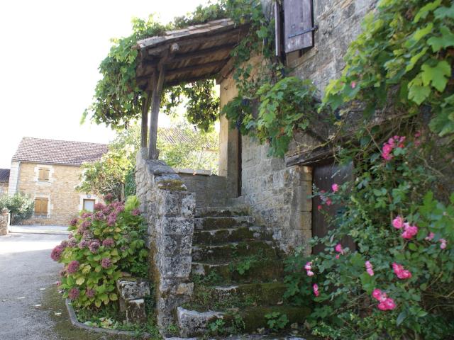 Magnifique Maison De Caractere Datant De 1622 Avec Garage Et. 96m² Soturac