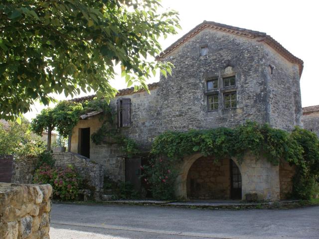 Magnifique Maison De Caractere Datant De 1622 Avec Garage Et. 96m² Soturac