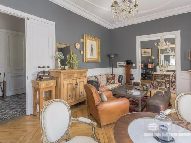 Magnifique maison de maître entièrement rénovée avec jardin. 225m² Saint Antonin Noble Val